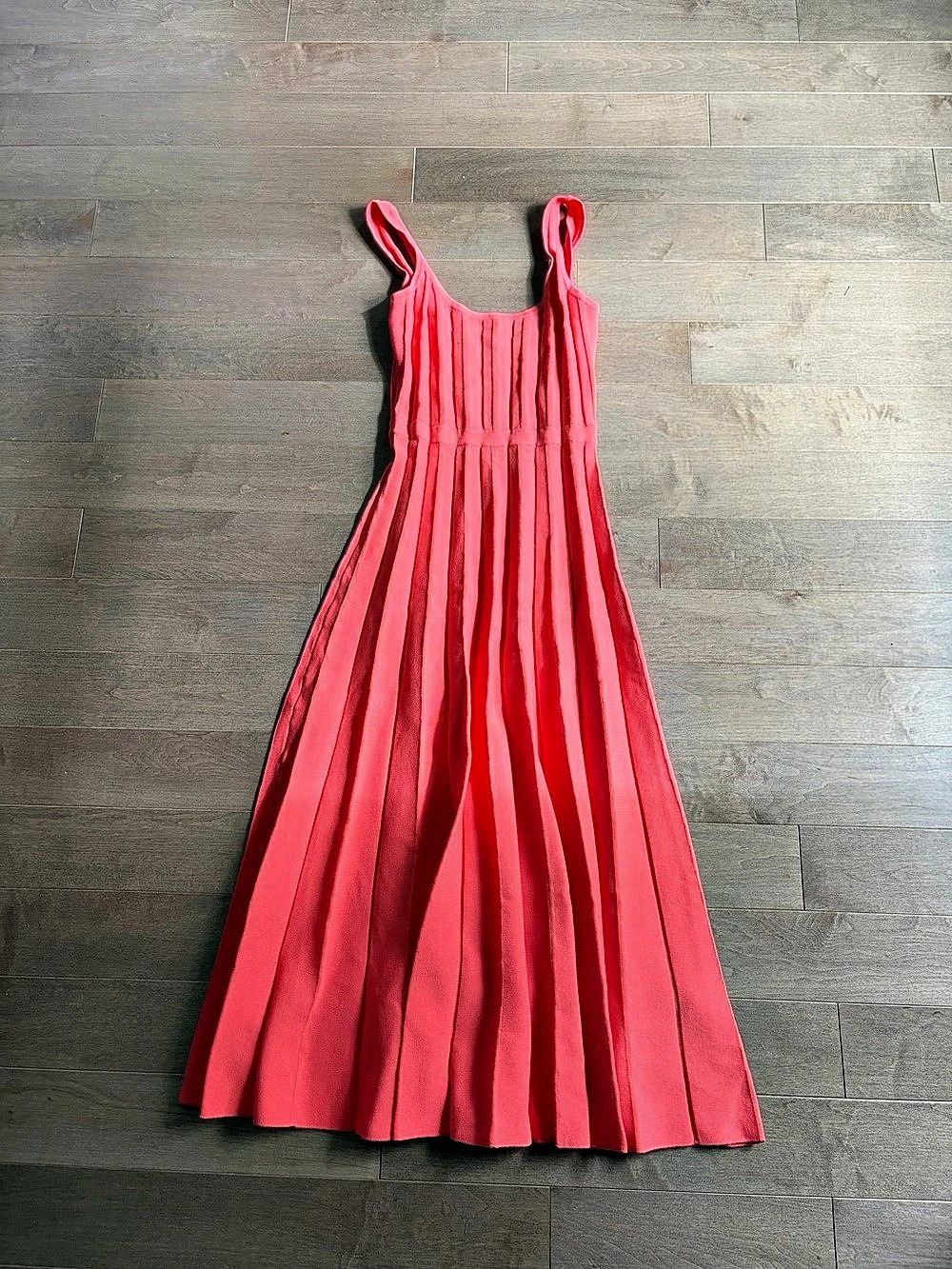 Nicole Miller Pleated Maxi Dress in Red Size Small Like New